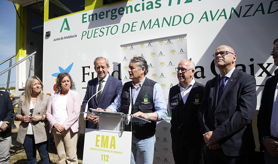 El consejero de la Presidencia, Antonio Sanz, junto a la consejera de Sostenibilidad, Catalina García, durante el acto de presentación del Plan del Cerro.